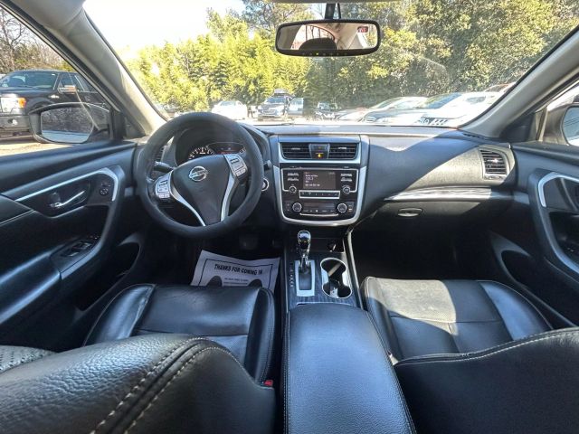 2018 Nissan Altima - Image 5