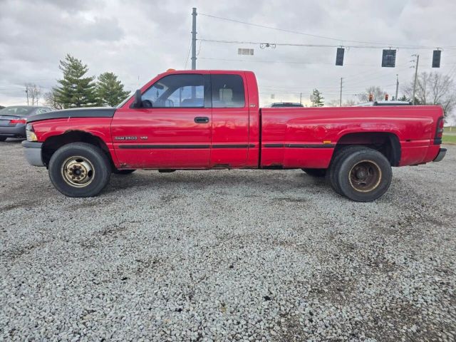1999 Dodge Ram 3500 Quad Cab - Image 2