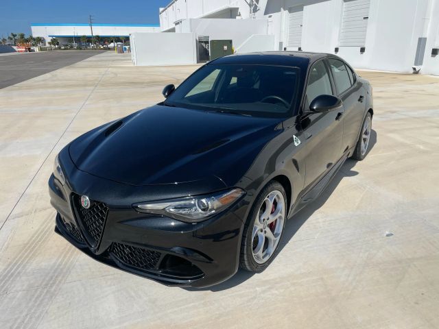 2021 Alfa Romeo Giulia - Image 40