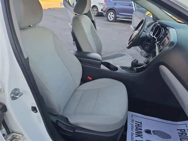 2013 Kia Optima - Image 15