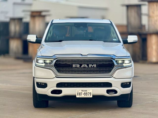 2022 Ram 1500 Crew Cab - Image 4
