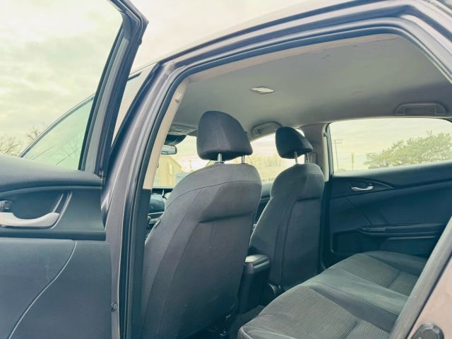 2019 Honda Insight - Image 20