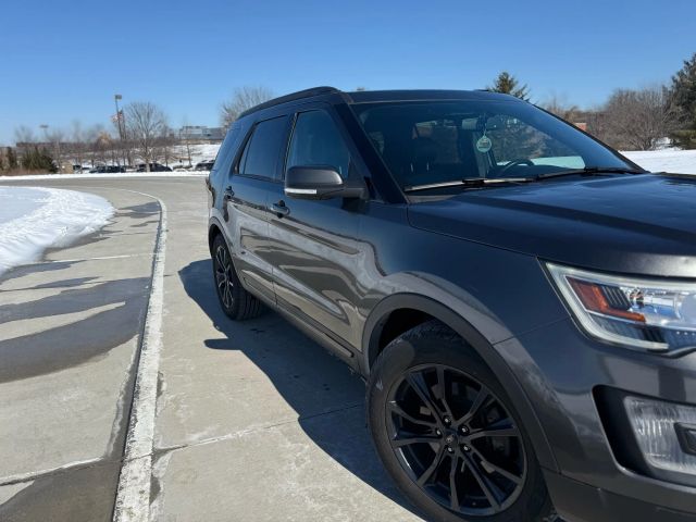 2017 Ford Explorer - Image 7
