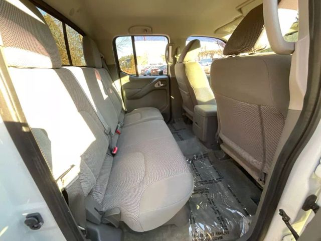 2017 NISSAN FRONTIER CREW CAB PICKUP WHITE AUTOMATIC - Peach State Motors