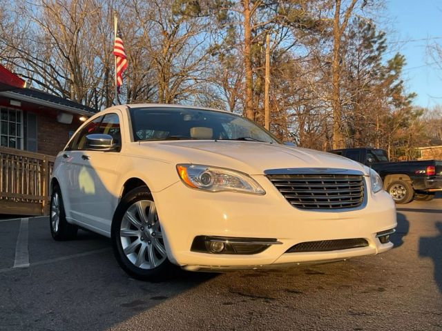 2013 CHRYSLER 200 SEDAN WHITE AUTOMATIC - Peach State Motors
