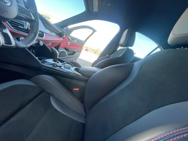 2021 Alfa Romeo Giulia - Image 80