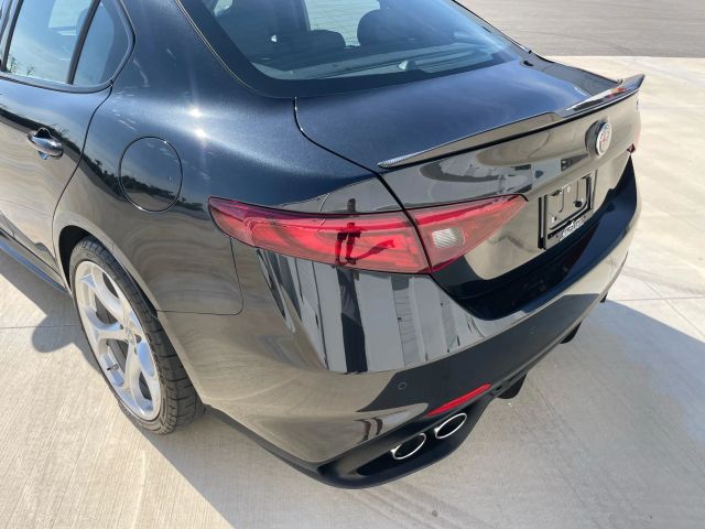 2021 Alfa Romeo Giulia - Image 55