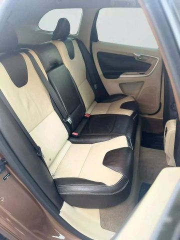 2010 Volvo Xc60 - Image 14