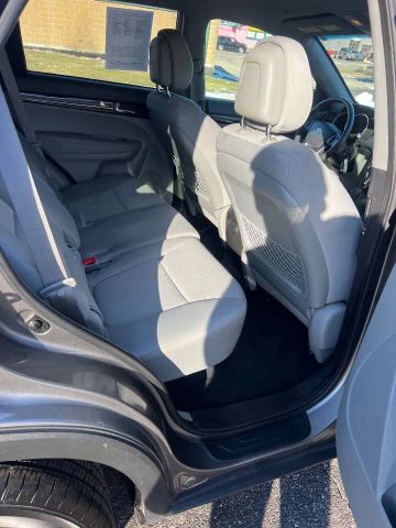 2011 Kia Sorento - Image 12