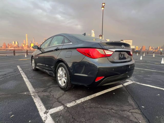 2014 Hyundai Sonata Gls Sedan 4d - Image 5