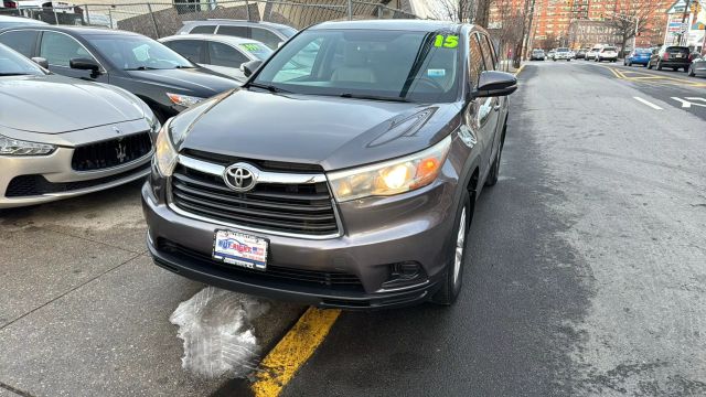 2015 TOYOTA HIGHLANDER SUV V6, 3.5 LITER LE SPORT UTILITY 4D