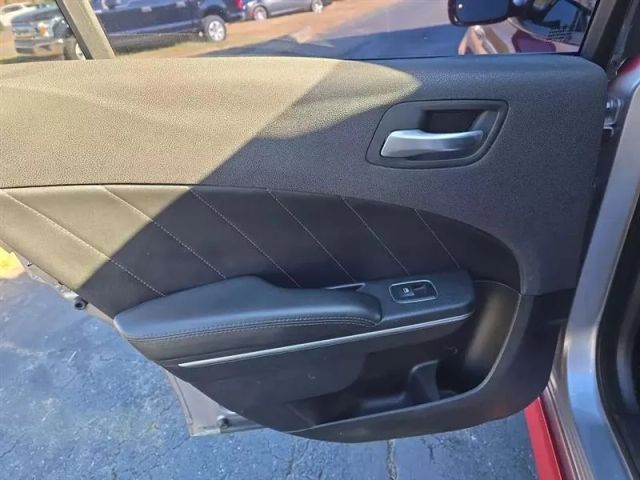 2017 Dodge Charger - Image 19