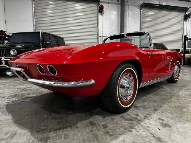 1962 Chevrolet Corvette - Image 9