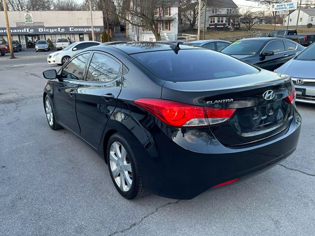 2013 Hyundai Elantra - Image 6