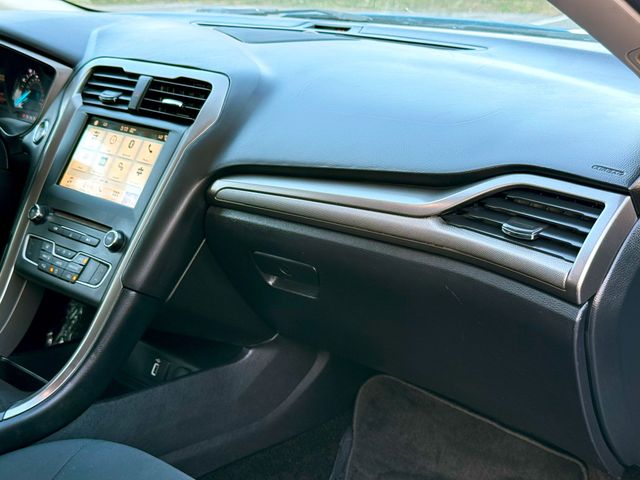 2018 Ford Fusion - Image 32