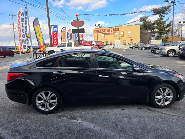 2012 Hyundai Sonata Se Sedan 4d - Image 5