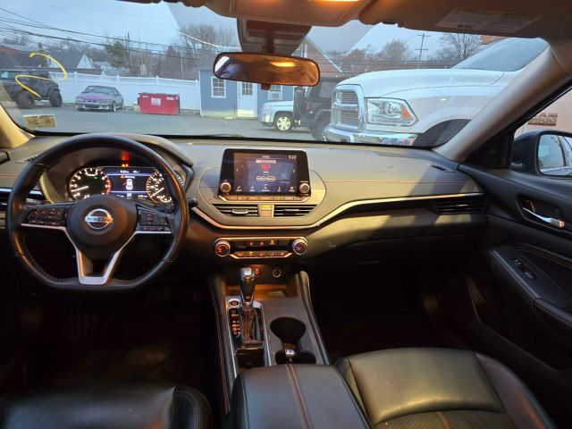 2020 Nissan Altima 2.5 Sr Sedan 4d - Image 13
