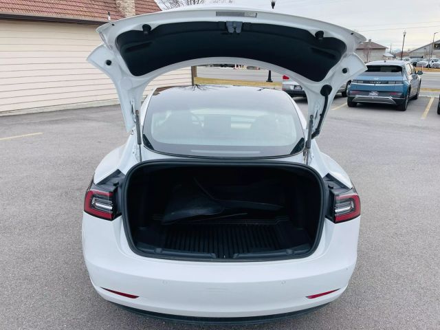 2020 Tesla Model 3 - Image 14