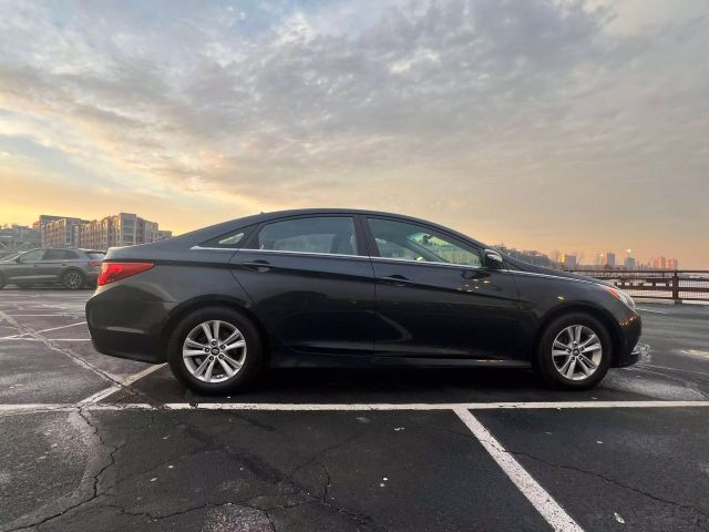 2014 Hyundai Sonata Gls Sedan 4d - Image 8