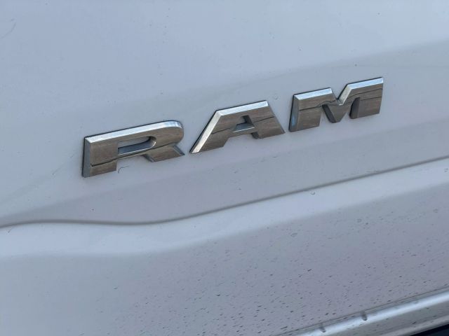2022 Ram 1500 Crew Cab - Image 30