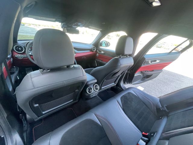 2021 Alfa Romeo Giulia - Image 121