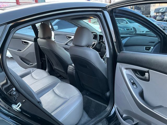 2013 Hyundai Elantra - Image 12