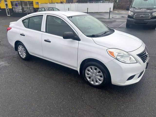 2014 Nissan Versa - Image 6