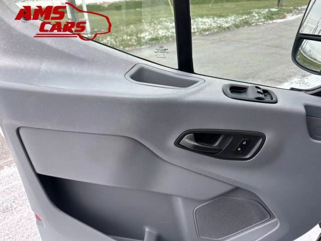 2018 Ford Transit Cab & Chassis - Image 20