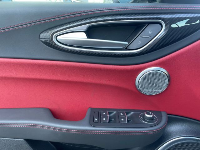 2021 Alfa Romeo Giulia - Image 75