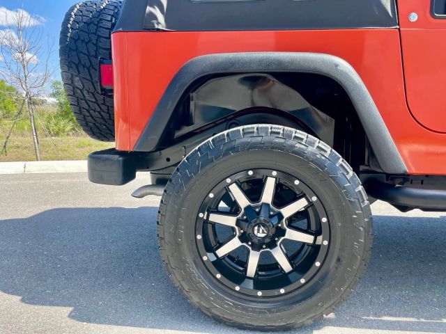 2005 Jeep Wrangler - Image 17