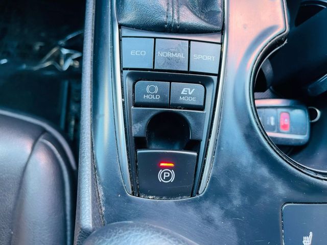 2018 Toyota Camry Hybrid - Image 43
