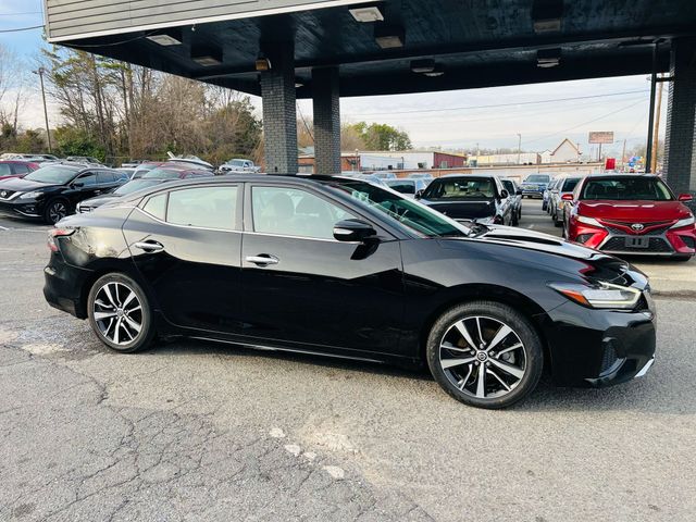 2022 Nissan Maxima - Image 2