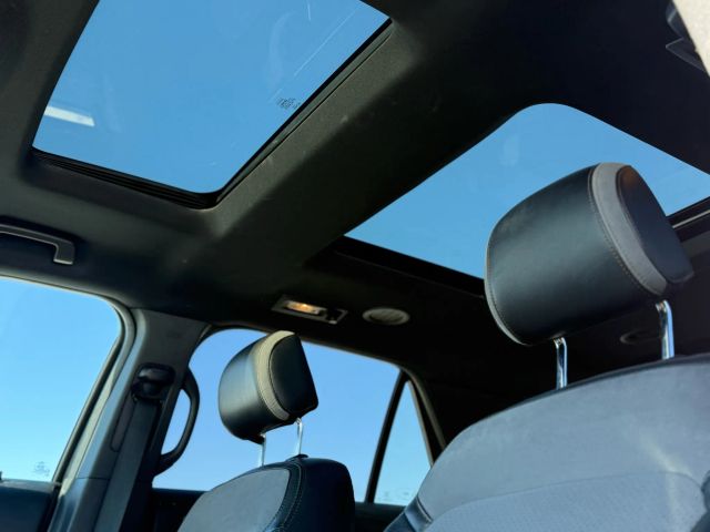2017 Ford Explorer - Image 11