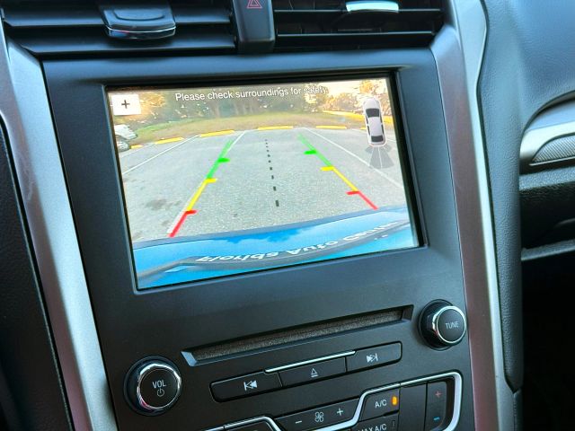 2018 Ford Fusion - Image 19