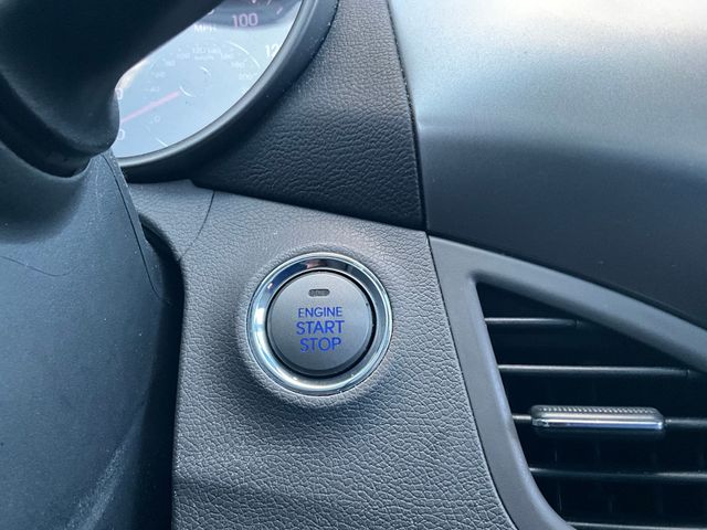 2013 Hyundai Elantra - Image 15