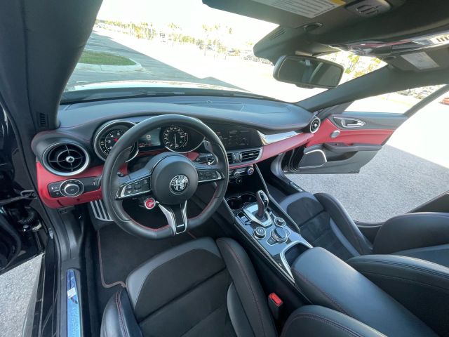 2021 Alfa Romeo Giulia - Image 82