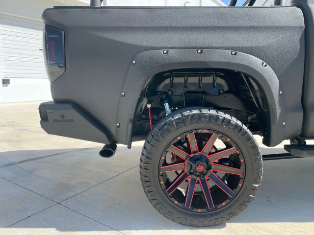 2019 Toyota Tundra Crewmax - Image 16