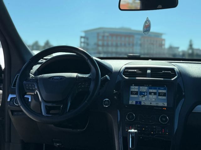 2017 Ford Explorer - Image 18