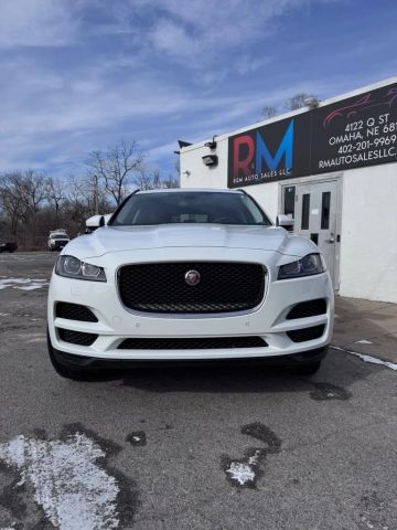2018 Jaguar F-pace 25t Premium Sport Utility 4d - Image 2