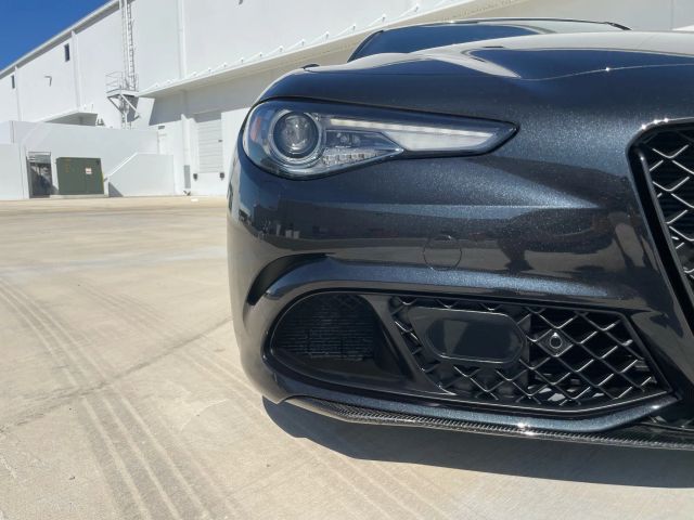2021 Alfa Romeo Giulia - Image 48