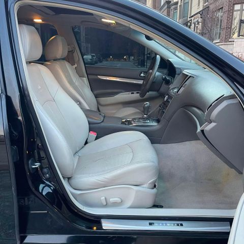 2013 Infiniti G37x Sedan 4d - Image 16