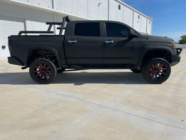 2019 Toyota Tundra Crewmax - Image 7