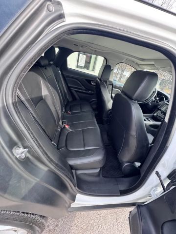 2018 Jaguar F-pace 25t Premium Sport Utility 4d - Image 16