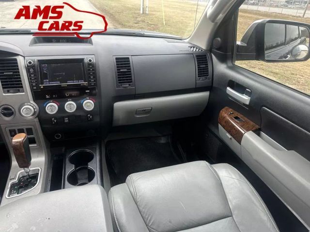2010 Toyota Tundra Crewmax - Image 9