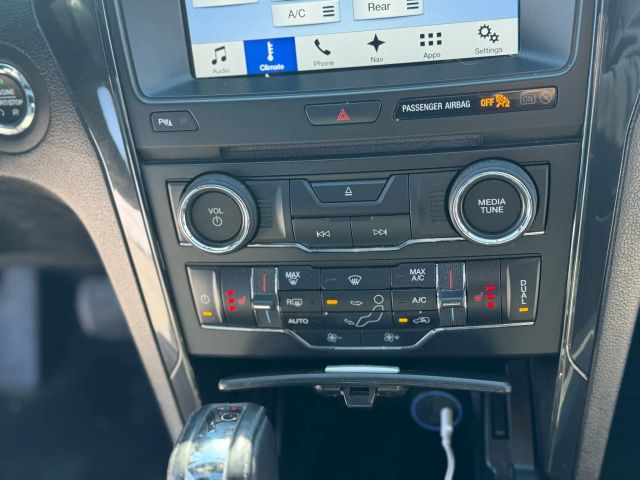 2017 Ford Explorer - Image 24