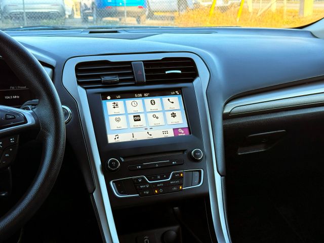 2018 Ford Fusion - Image 14