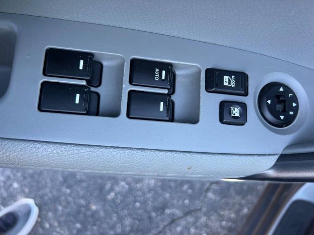 2011 Kia Sorento - Image 22