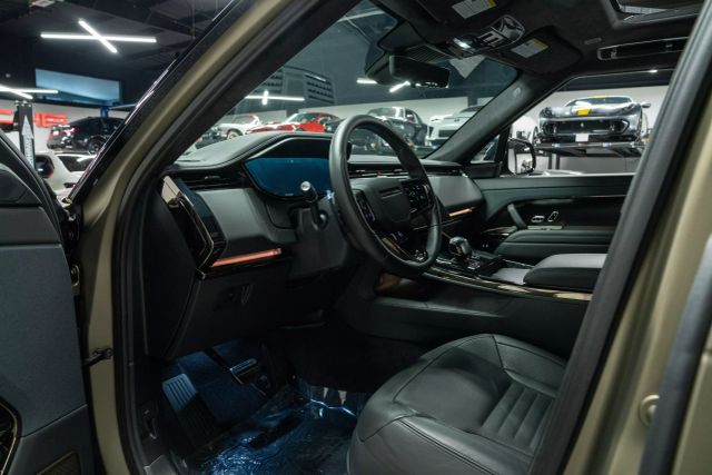 2024 Land Rover Range Rover Sport Sv Edition One Carbon Bronze Sport Utility 4d - - Image 20