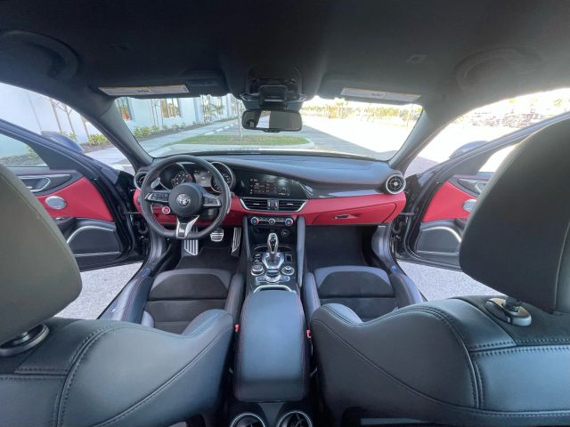 2021 Alfa Romeo Giulia - Image 72