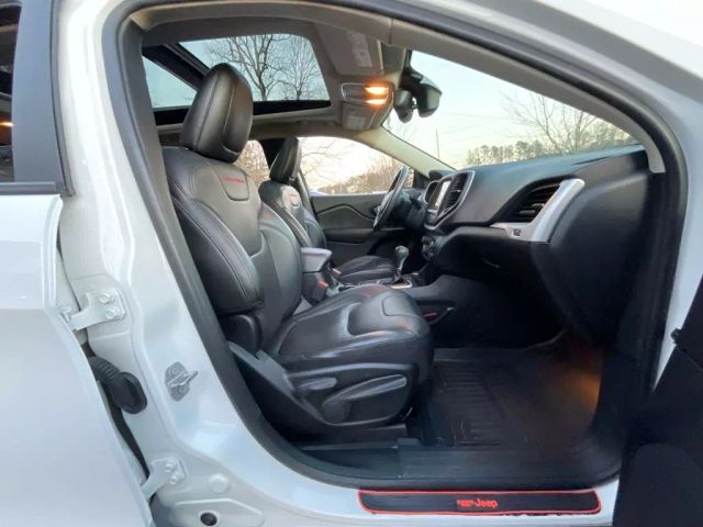 2017 JEEP CHEROKEE SUV WHITE AUTOMATIC - Peach State Motors